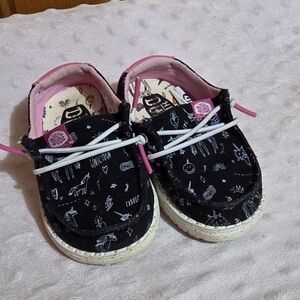 Hey Dude Kids' Black and Pink Moccasins